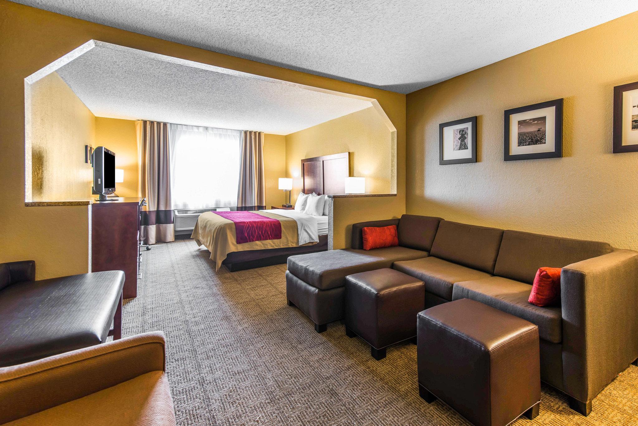 Comfort Inn & Suites Hays I-70 Exteriér fotografie