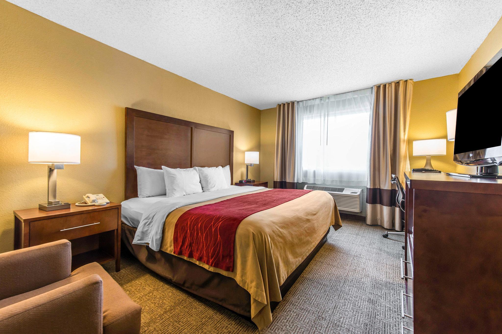 Comfort Inn & Suites Hays I-70 Exteriér fotografie