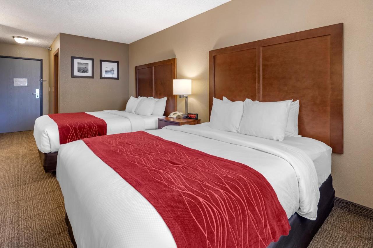 Comfort Inn & Suites Hays I-70 Exteriér fotografie