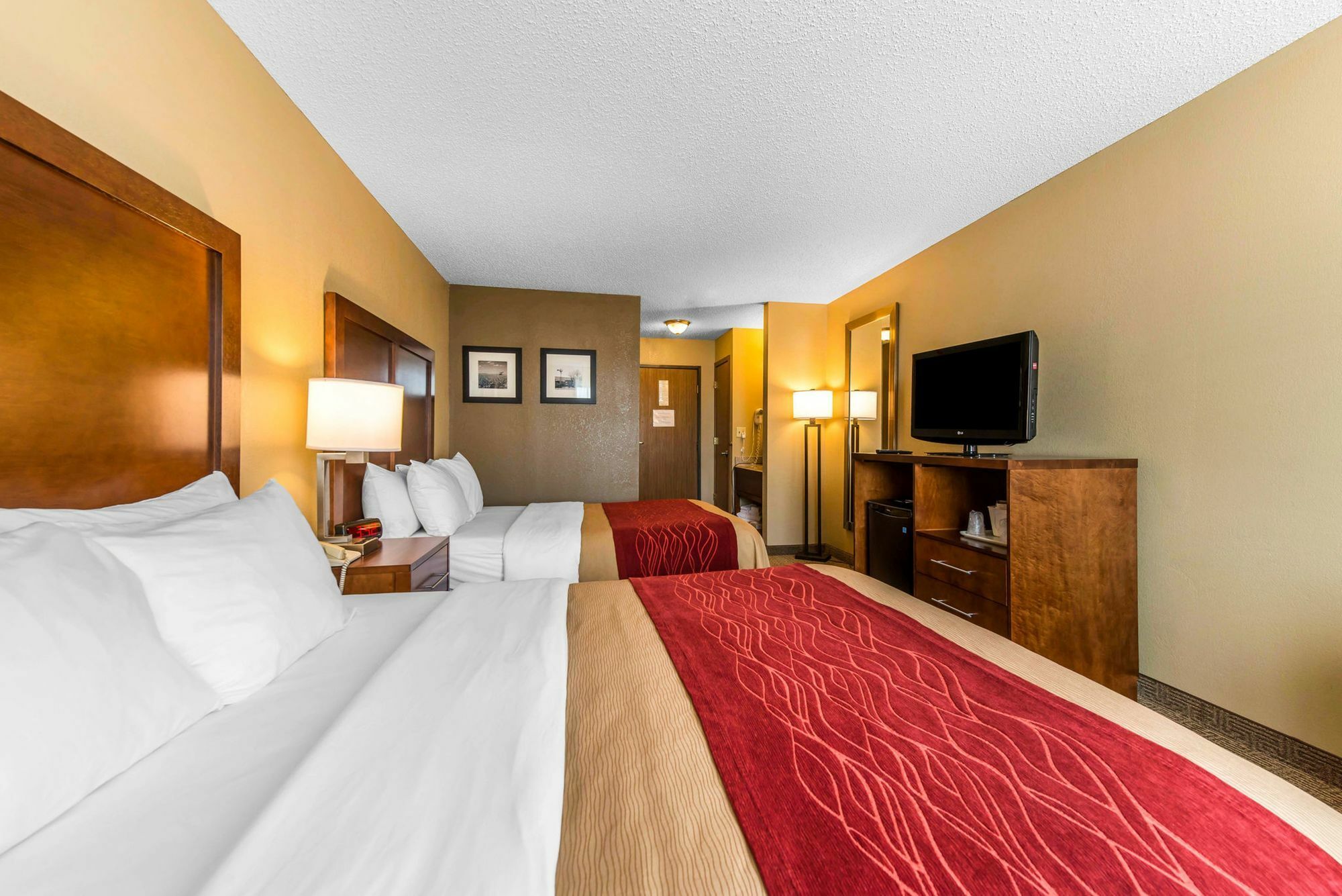 Comfort Inn & Suites Hays I-70 Exteriér fotografie
